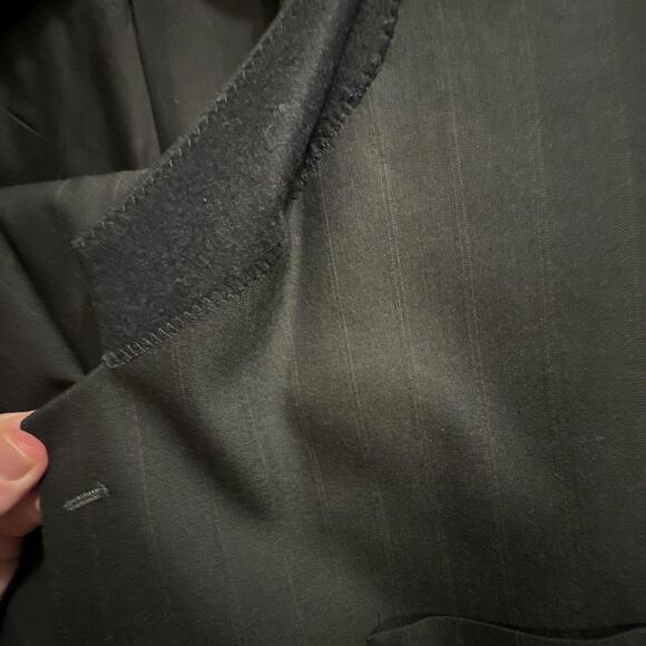 Yves Saint Laurent VTG Charcoal 2 Piece Suit Men's 44R + 32X30 Pants FRANCE - Picture 4 of 9